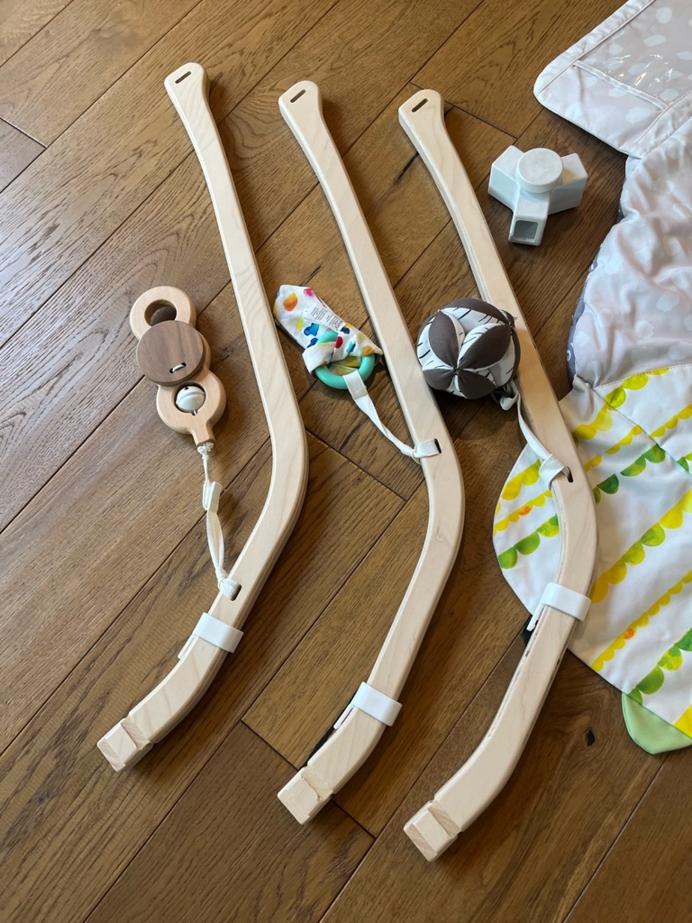 Lovevery Play Gym for baby and toddler for NB ages 0+ - Picture 3 of 15